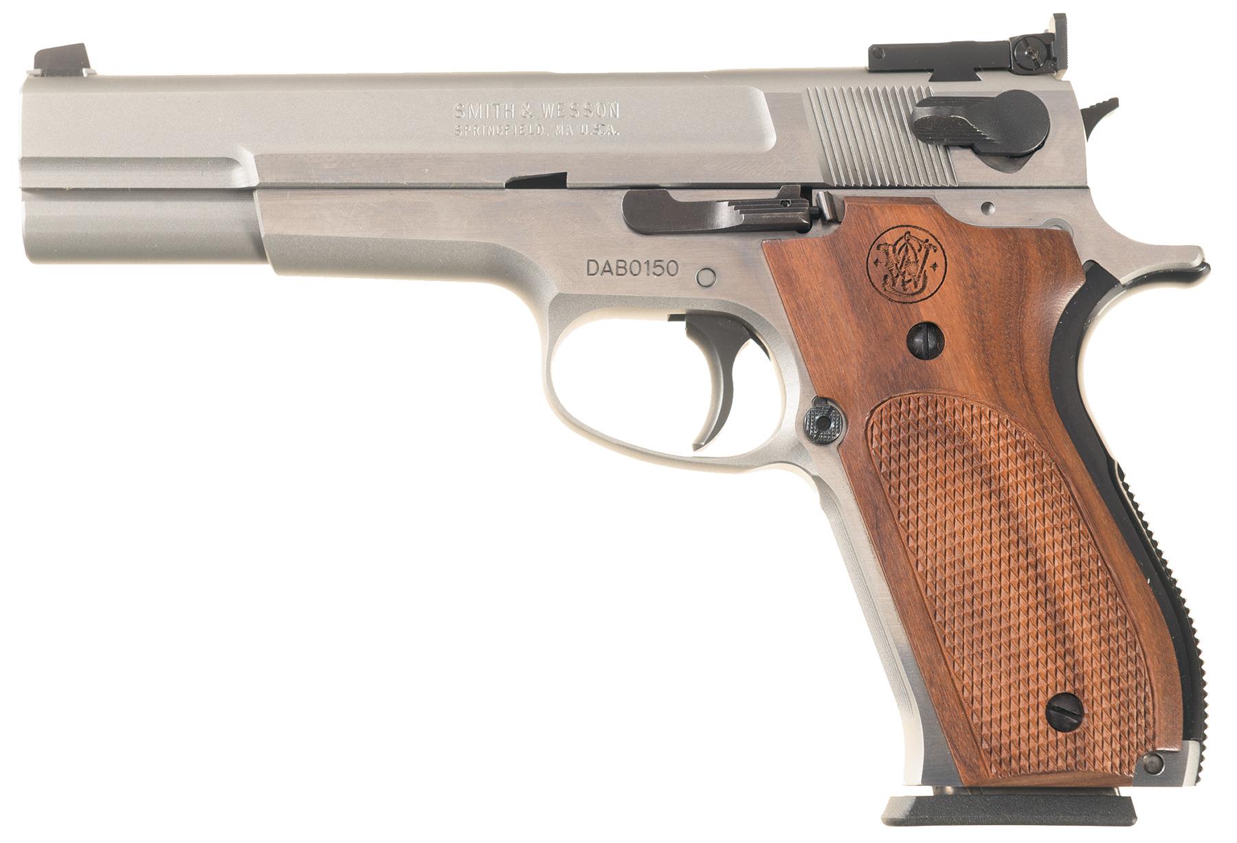 Smith & Wesson - 952 | Rock Island Auction