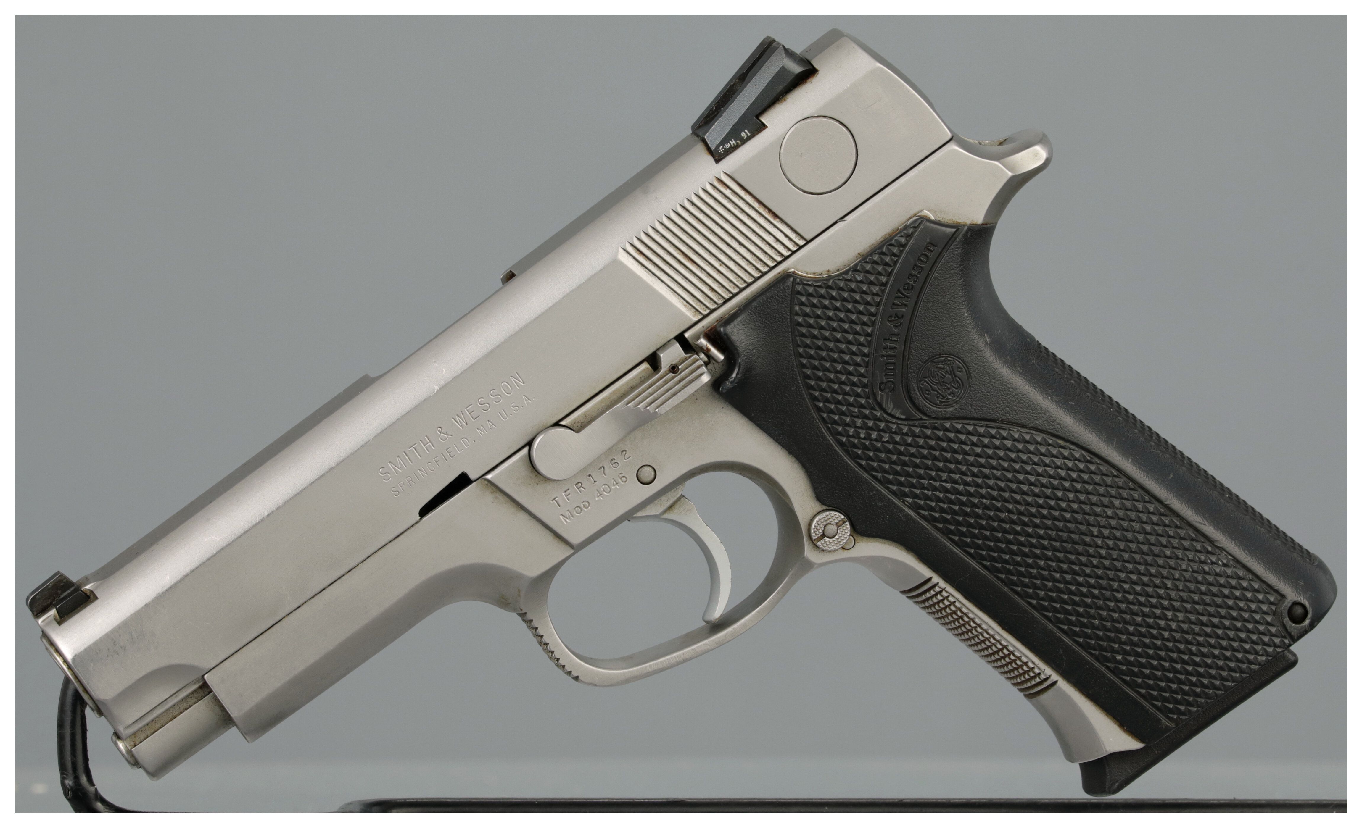 Smith & Wesson Model 4046 Semi-Automatic Pistol | Rock Island Auction
