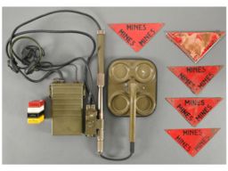 U.S. Army Model P-158 Mine Detecting Set with Carrying Case