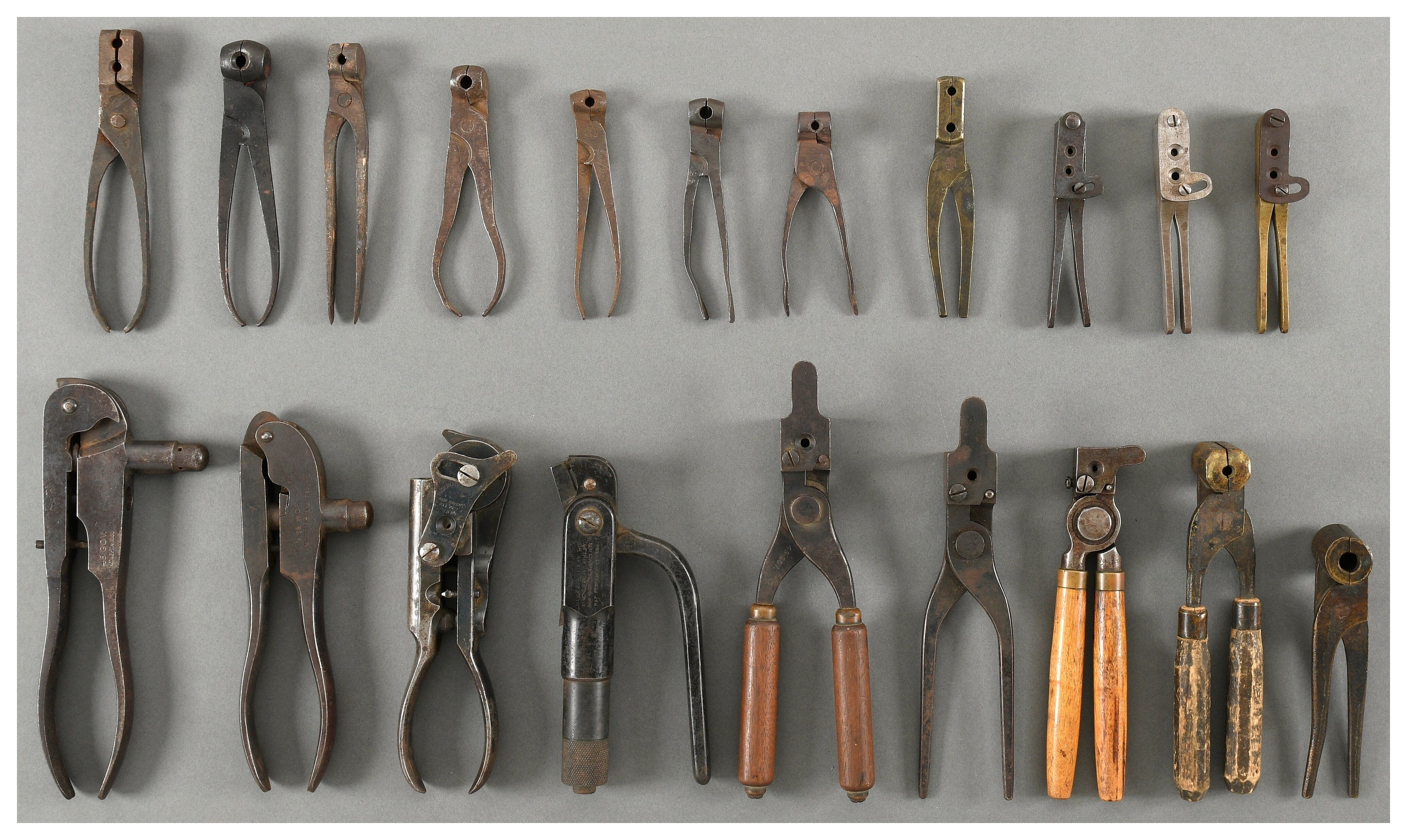 Grouping of Bullet Models and Reloading Tools | Rock Island Auction