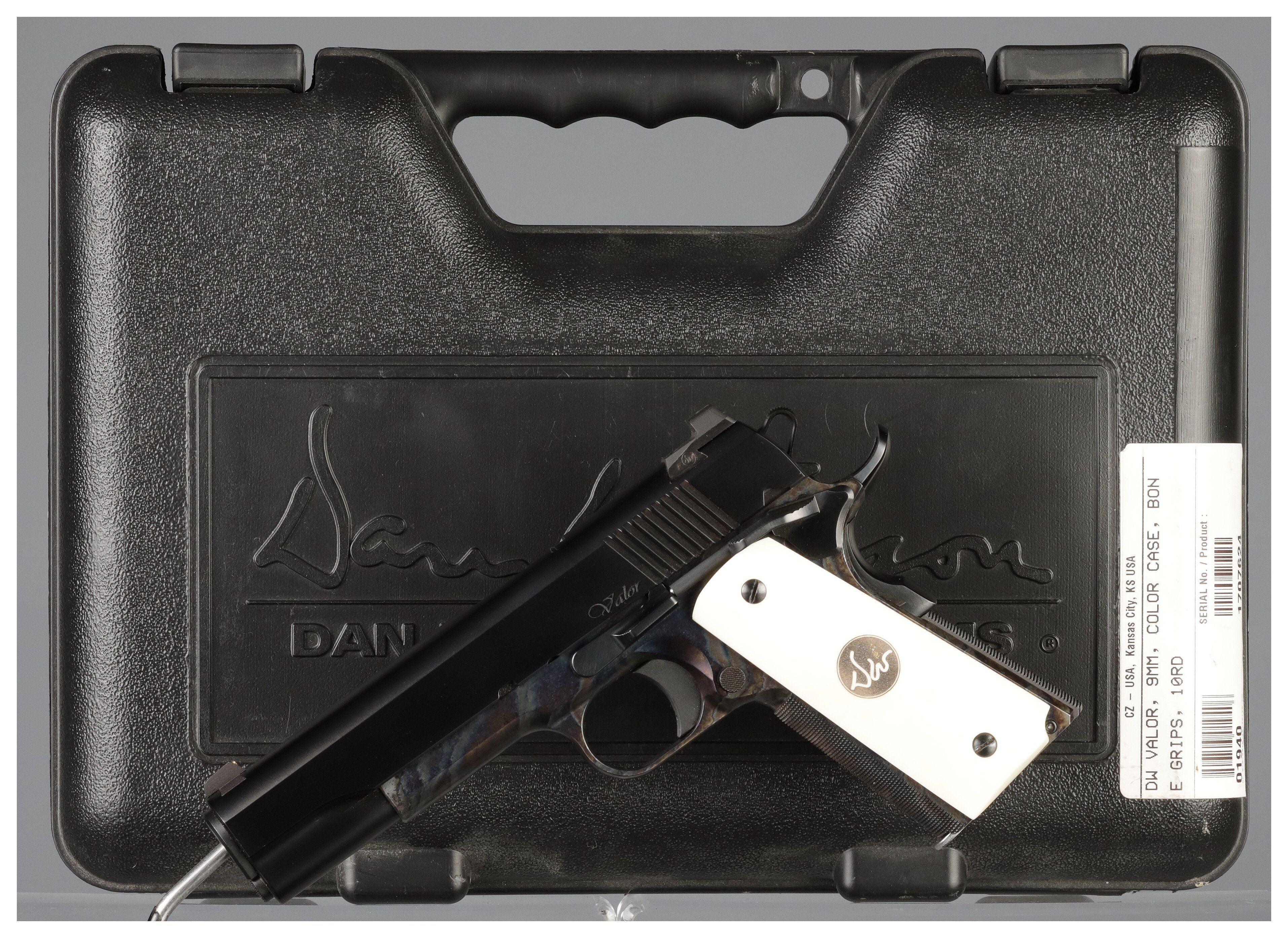 Dan Wesson Firearms Valor Pistol