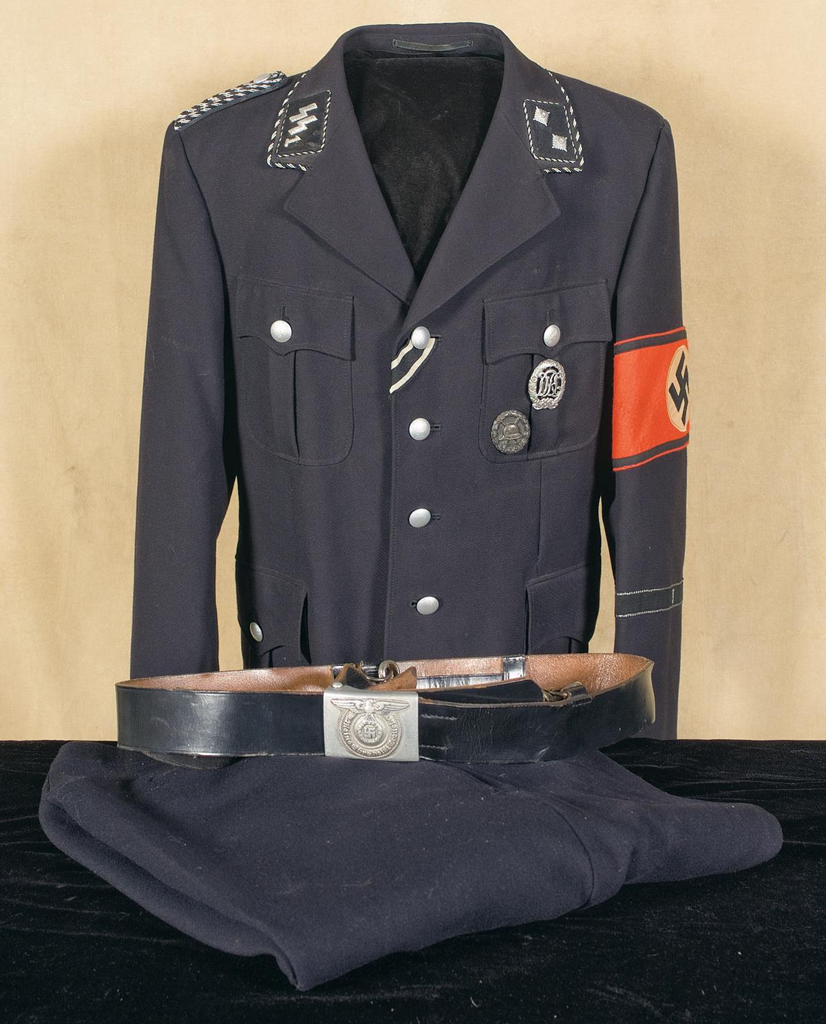 Nazi SS Verfugungstruppe Truppefuher Uniform with Trousers Rock