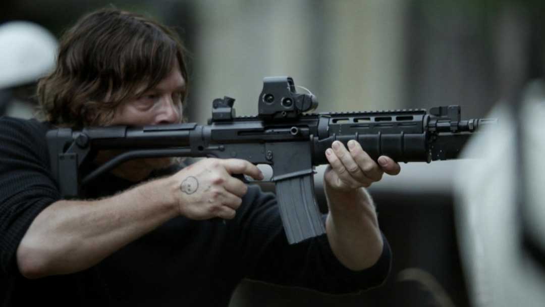 Daryl-Dixon-AR15-rifle