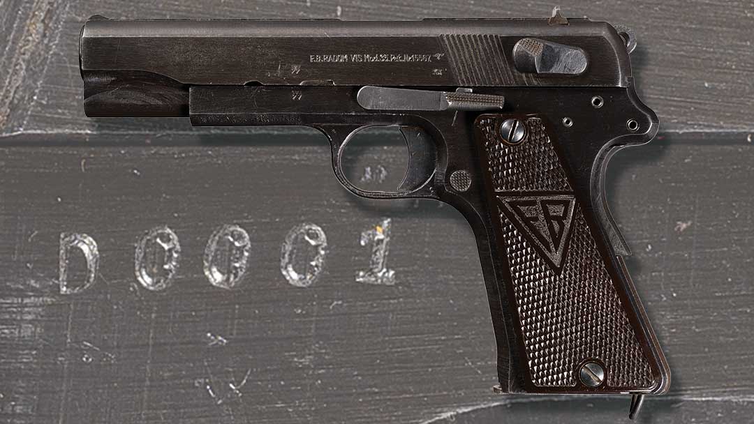 serial-number-D0001-WW2-German-occupation-Radom-Vis-35-semi-automatic-pistol-with-holster