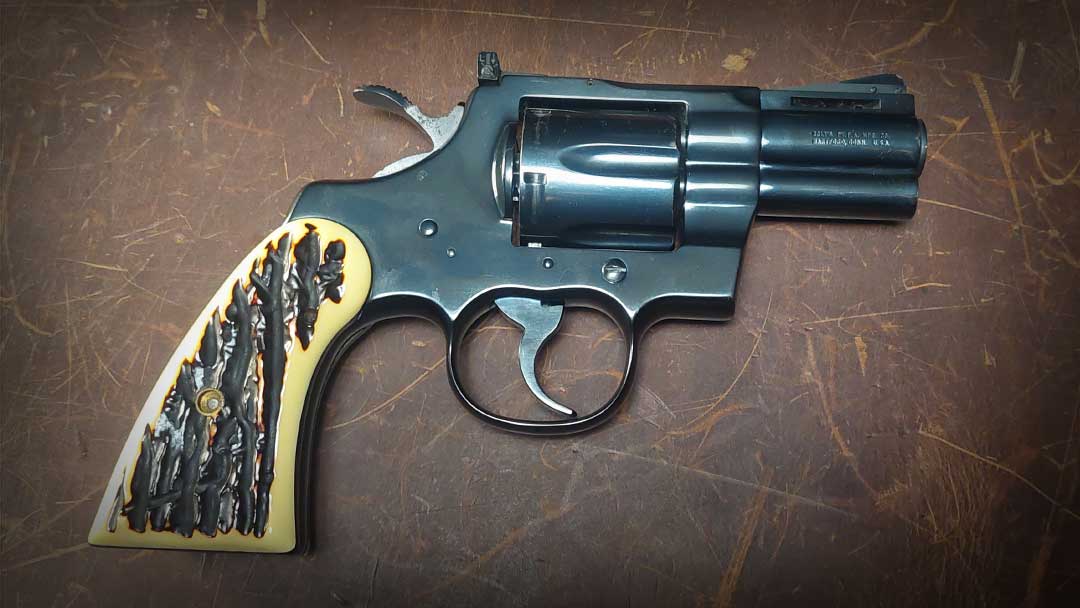Colt-Python-DA-snub-nose-revolver-2-and-a-half-inch-barrel-Lot-775