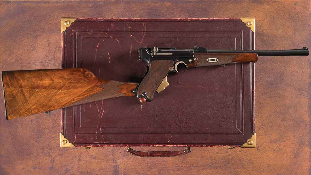 Luger-carbine-atop-presentation-case