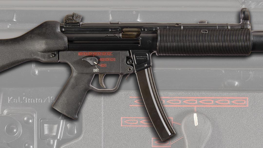 MP5SD-submachine-gun-and-silencer-combination