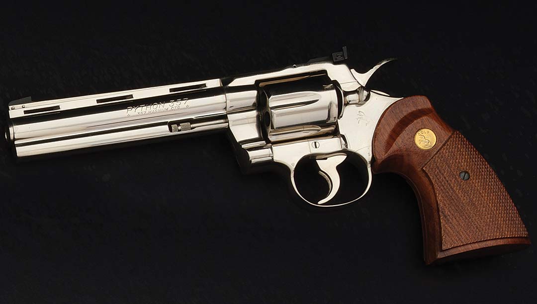 Colt-Python-revolver