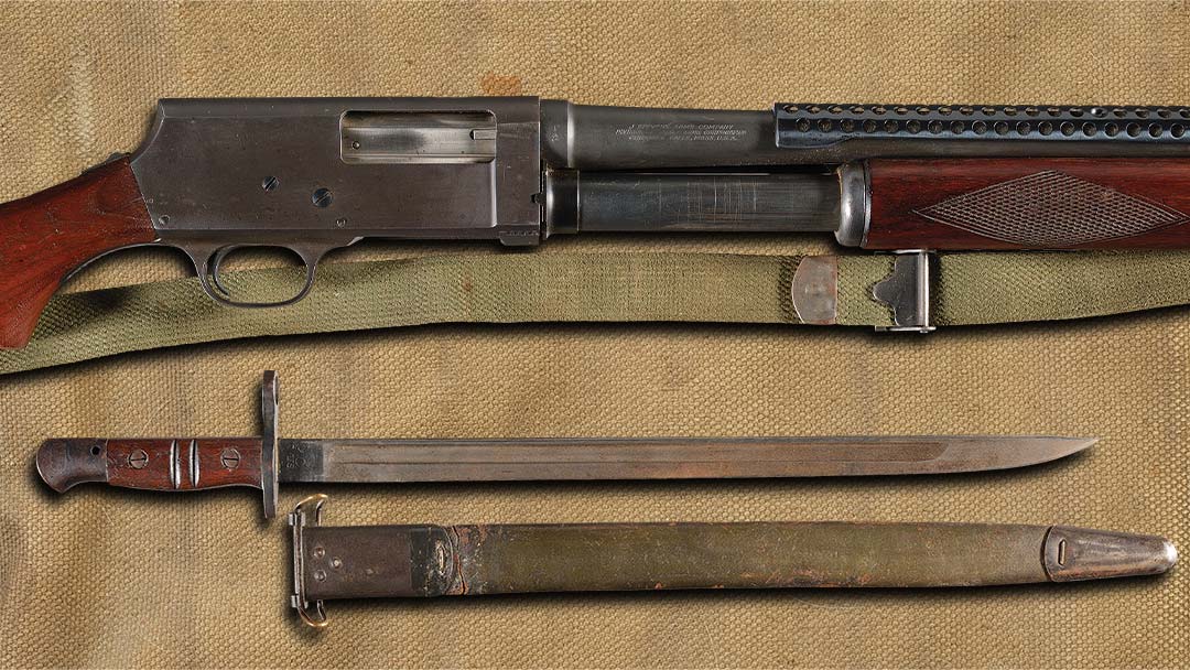 wwii-us-stevens-52030-trench-shotgun-with-bayonet