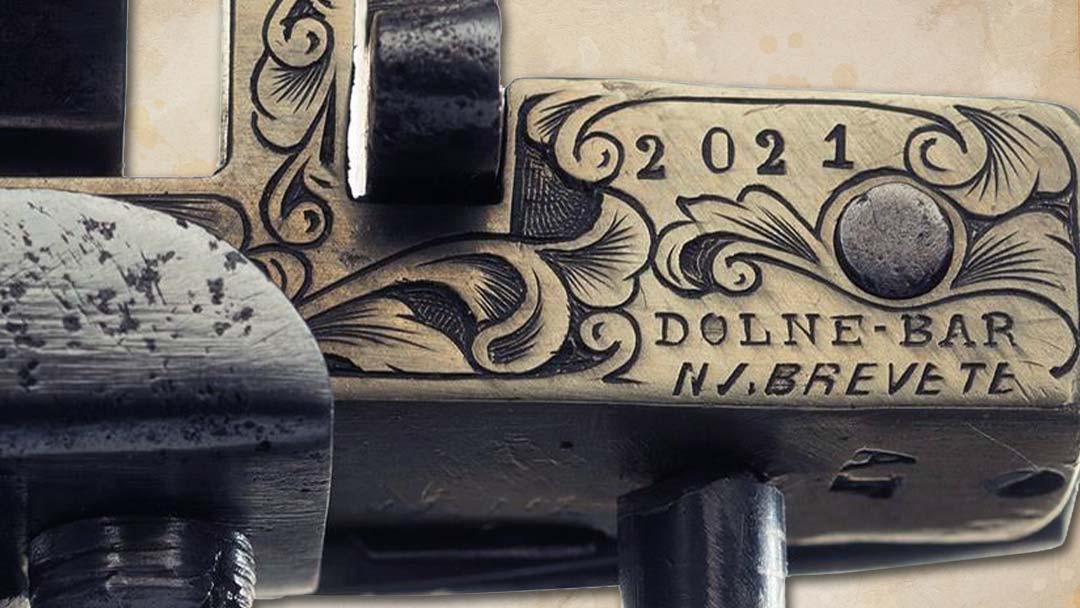 dolne-apache-revolver-28-dolne-bar-close-up