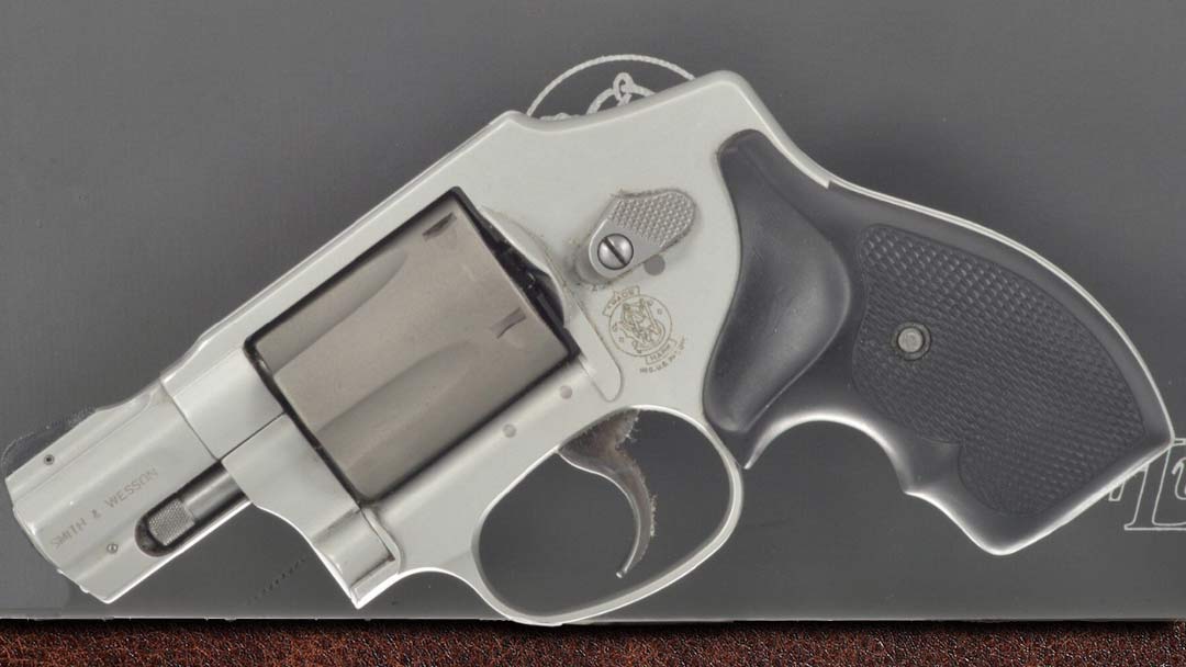 Model-342-Airlite-Revolver-with-Case