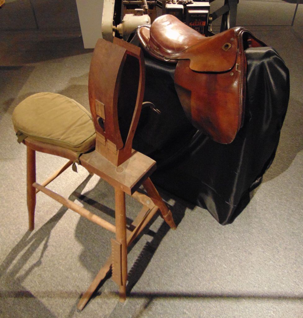  wooden saddler's bench