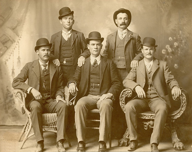 Famous photo of the "Fort Worth Five" Left to right: Harry Longabaugh ("Sundance Kid"), William "News" Carver, Benjamin Kilpatrick ("The Tall Texan"), Harvey Logan ("Kid Curry"), and Robert LeRoy Parker ("Butch Cassidy").